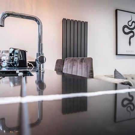 Luxury Royal Mile Boutique 2Bedroom Apartment 에든버러 외부 사진
