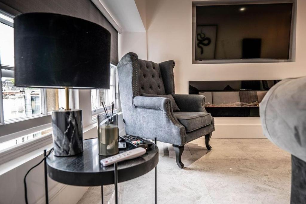 Luxury Royal Mile Boutique 2Bedroom Apartment 에든버러 외부 사진