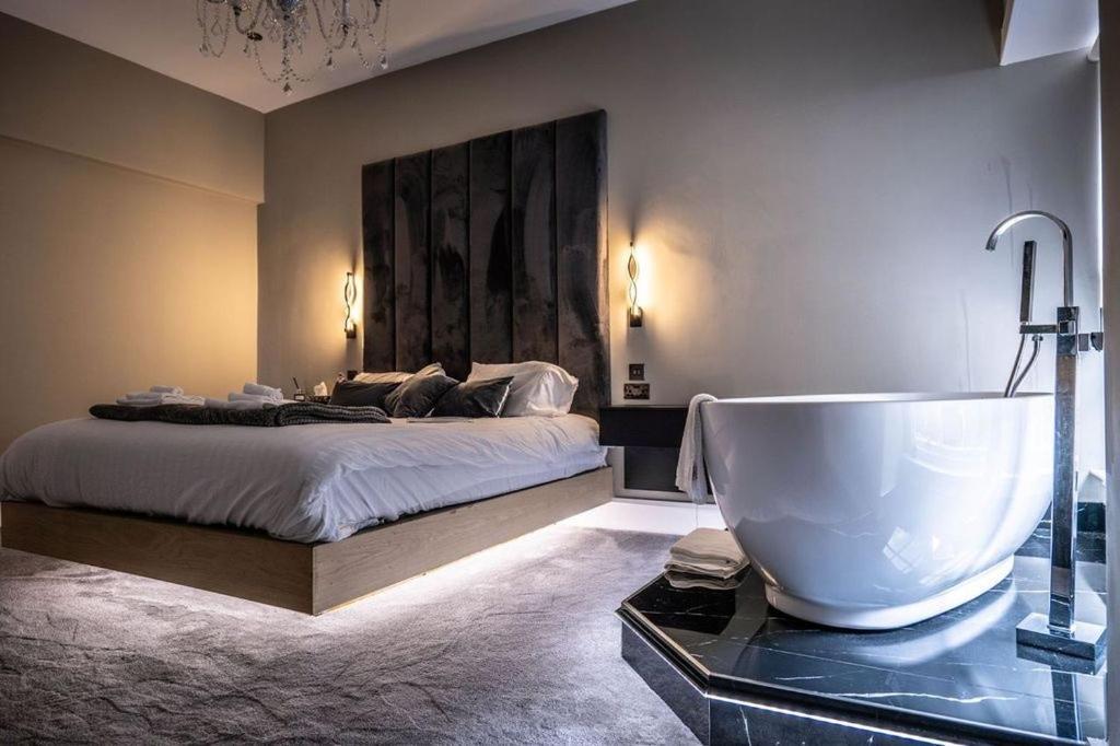 Luxury Royal Mile Boutique 2Bedroom Apartment 에든버러 외부 사진