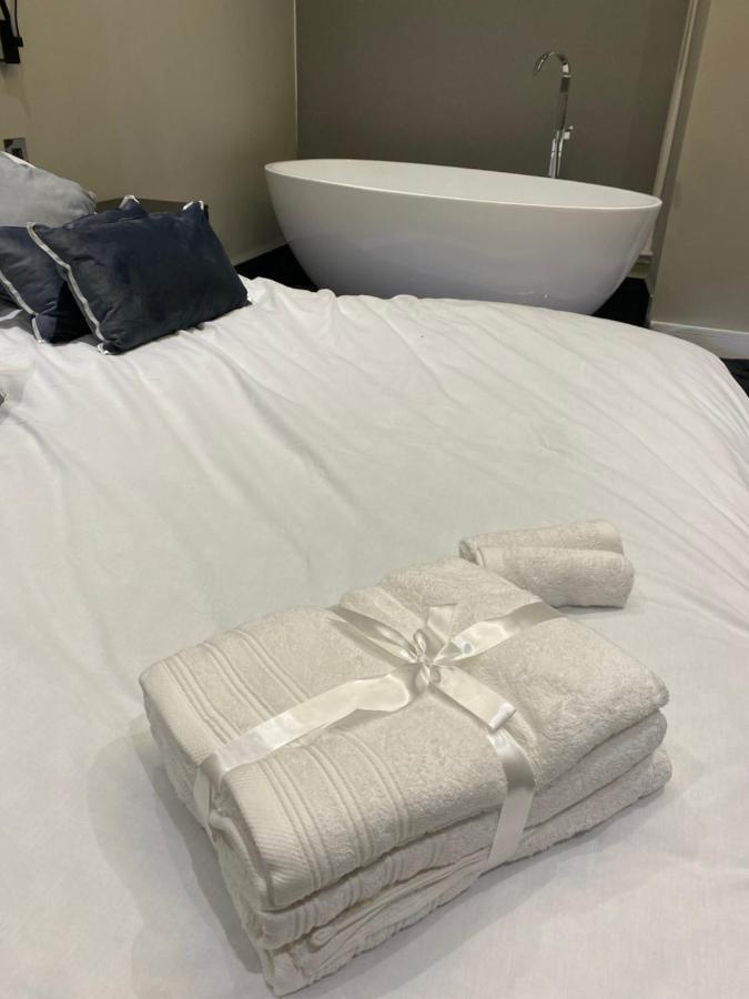 Luxury Royal Mile Boutique 2Bedroom Apartment 에든버러 외부 사진