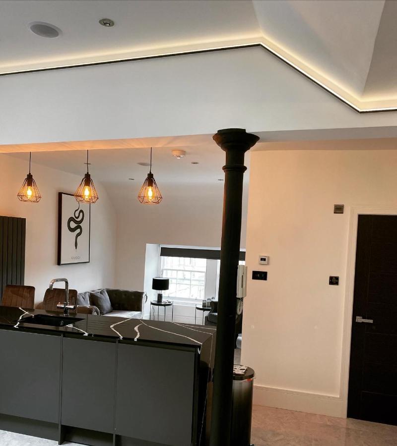Luxury Royal Mile Boutique 2Bedroom Apartment 에든버러 외부 사진