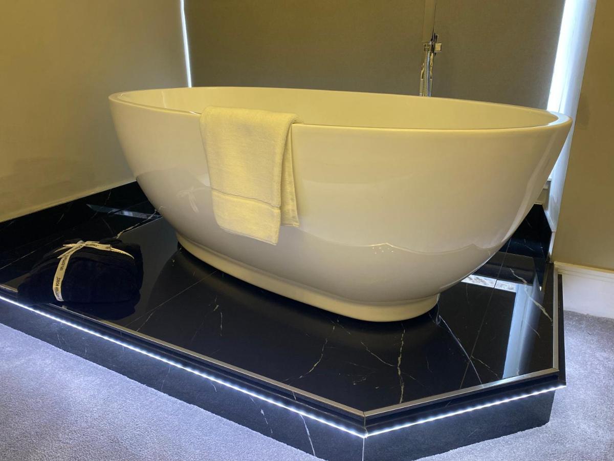 Luxury Royal Mile Boutique 2Bedroom Apartment 에든버러 외부 사진